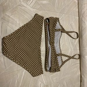 Gorgeous 2pc polka dot bikini.